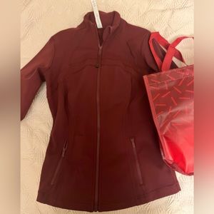 NEW w/out tags Lululemon Define Jacket size 8, maroon